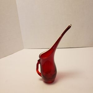 VINTAGE RUBY RED MCM SWUNG GLASS 9" PITCHER  Scalloped SPOUT